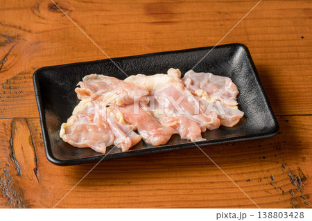 鳥はらみ 希少で旨味の濃い鶏肉部位料理 138803428