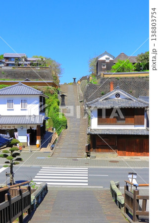塩屋の坂・酢屋の坂(商人の町・武家屋敷・杵築城下町・縦構図) 塩屋の坂・酢屋の坂(商人の町・武家屋敷・杵築城下町・縦構図) 138803754