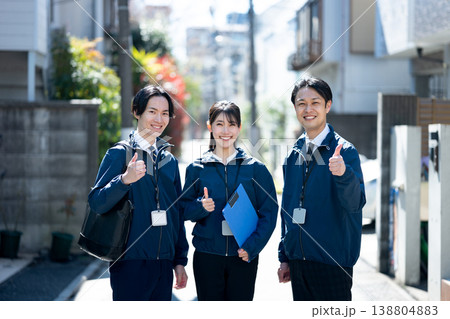 暮らしをサポートするスタッフ 138804883