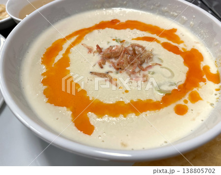 鹹豆漿(シェンドウジャン) 台湾の塩味豆乳スープ 鹹豆漿(シェンドウジャン) 台湾の塩味豆乳スープ 138805702