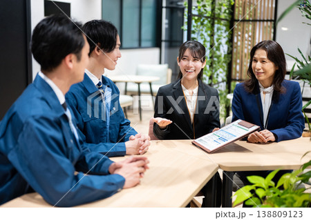 ビジネス相談 138809123