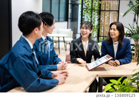 ビジネス相談 138809125