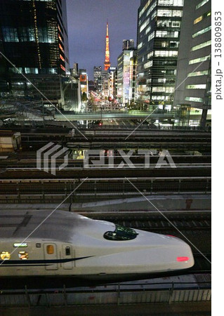 新幹線と夜景 新幹線と夜景 138809853