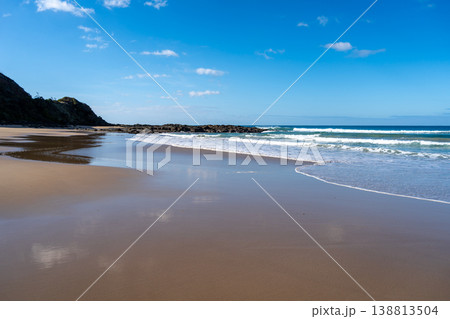 Sandy shore and ocean waves at Apollo Bay Beach, Australia Sandy shore and ocean waves at Apollo Bay Beach, Australia 138813504