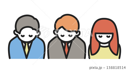 俯く、あるいは謝る3人のビジネスマン 138818514