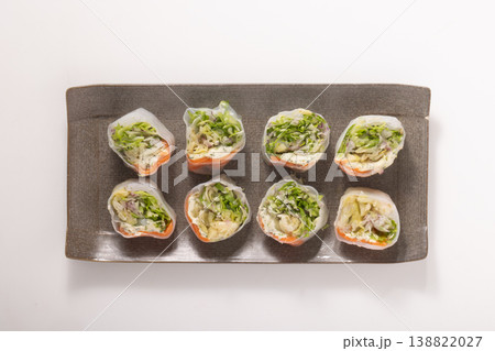 生春巻き（スモークサーモンとクリームチーズ） 138822027