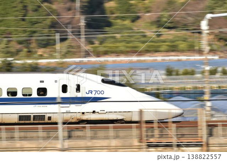 疾走する新幹線700系電車(JR西日本仕様) 138822557