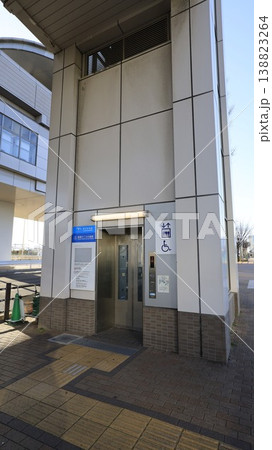 ゆりかもめ有明テニスの森駅、エレベーター出口(2A出口) ゆりかもめ有明テニスの森駅、エレベーター出口(2A出口) 138823264