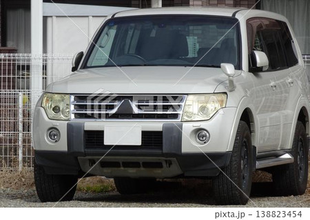 白い車 138823454