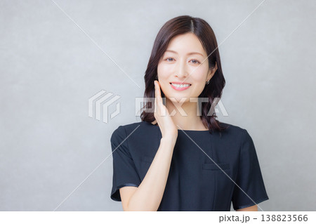 ビューティーアドバイザー 138823566