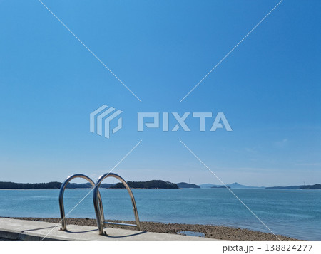 sea sea 138824277