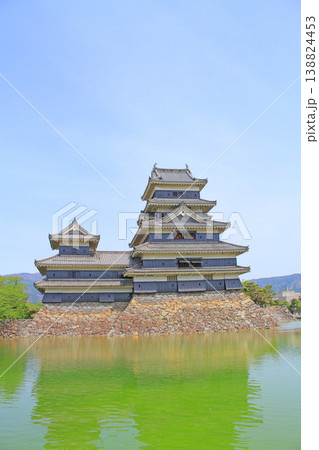 長野県松本市、国宝松本城の風景 138824453