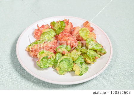 そら豆とカニカマの天ぷら 138825608