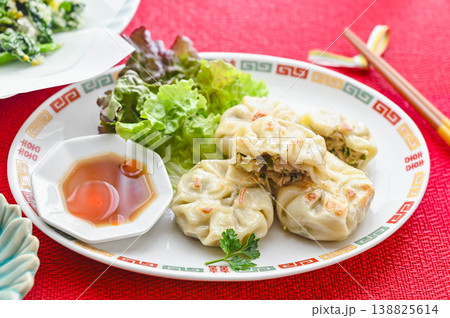 焼いたニラ饅頭 焼いたニラ饅頭 138825614