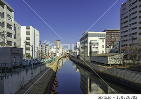 名古屋市街　新洲崎橋からの堀川　愛知県名古屋市 138826882