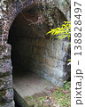 異世界に通じそうなレンガ作りの古い隧道 138828497