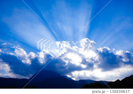 普賢岳と薄明光線 普賢岳と薄明光線 138830637
