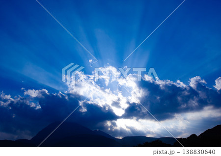 普賢岳と薄明光線 普賢岳と薄明光線 138830640