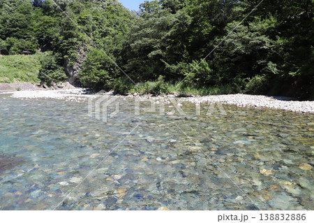 清津峡(新潟県十日町市)入口付近を流れる清津川 清津峡(新潟県十日町市)入口付近を流れる清津川 138832886