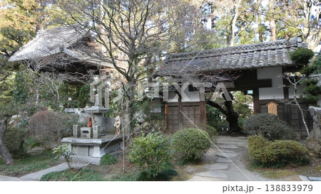神社入り口の庭園 神社入り口の庭園 138833979