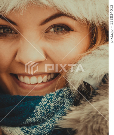 Female wearing warm outfit during winter Female wearing warm outfit during winter 138834012