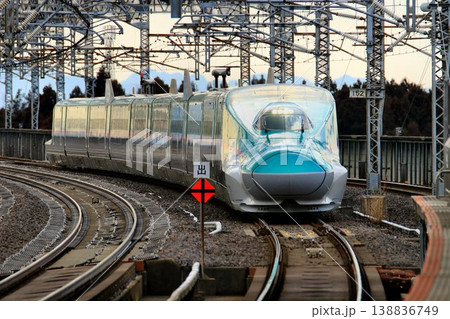 東北新幹線・那須塩原駅にて　E5/H5系 138836749