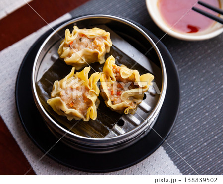 Dumplings Shumai 138839502