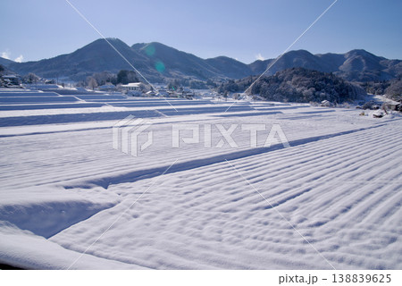 つなぐ棚田遺産比和三河内の棚田雪景色　広島県比和町三河内の棚田 138839625