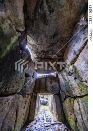 石舞台古墳 巨石の石室 石舞台古墳 巨石の石室 138840847