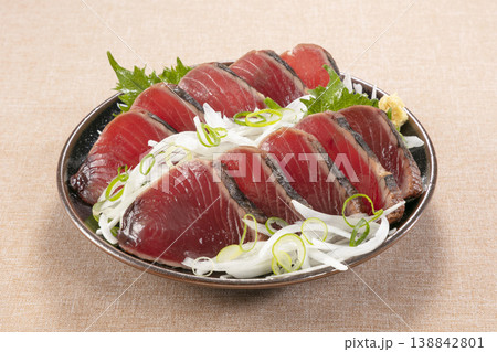 わら焼きかつおたたき　のっけ盛り 138842801