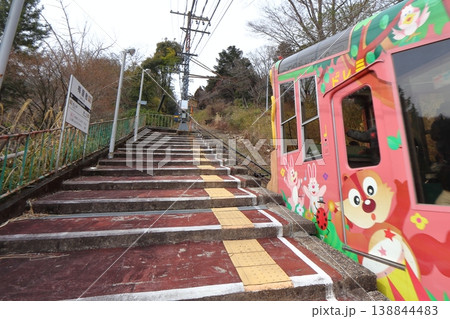 生駒ケーブル秘境駅 梅屋敷駅とケーブルカー(奈良県生駒市) 生駒ケーブル秘境駅 梅屋敷駅とケーブルカー(奈良県生駒市) 138844483