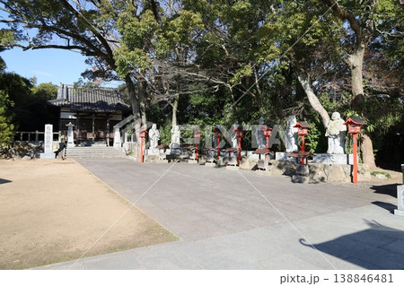 香川県高松市にある屋島寺の境内風景 香川県高松市にある屋島寺の境内風景 138846481