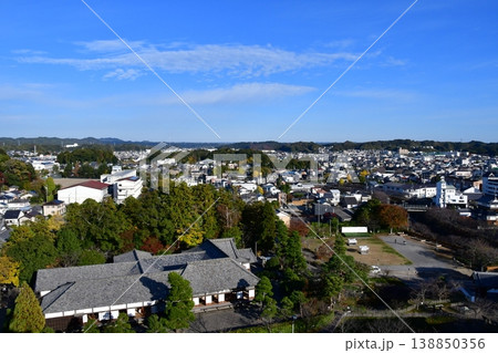 掛川城133 二の丸御殿、掛川市街、天守から 138850356