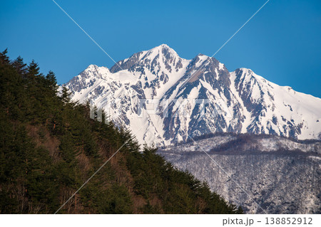 五竜岳の雪景色 五竜岳の雪景色 138852912