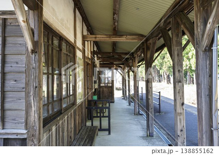 春のフラワー長井線「羽前成田駅」 山形県長井市 春のフラワー長井線「羽前成田駅」 山形県長井市 138855162