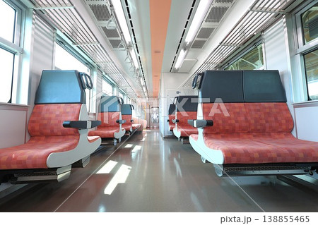 【JR東日本】GV-E400系の車内（羽越本線） 138855465