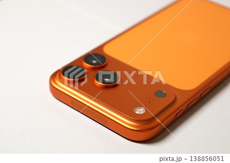 最新型のスマートフォン 138856051