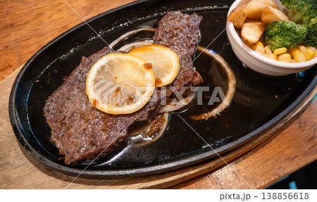 牛肉 ビーフ ステーキ 138856618
