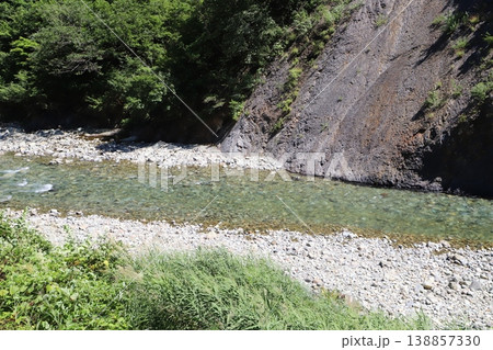 清津峡(新潟県十日町市)入口付近を流れる清津川 清津峡(新潟県十日町市)入口付近を流れる清津川 138857330