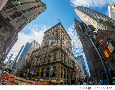 World famous 5th avenue in Manhattan in fisheye effect 138858122