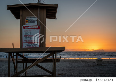 LIfeguard tower in Newport Beach at sunset LIfeguard tower in Newport Beach at sunset 138858424