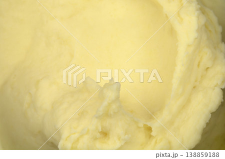 Smooth Mashed Potatoes 138859188