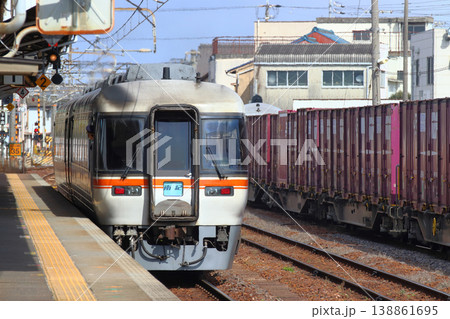 特急南紀号：キハ85系（名古屋⇔紀伊勝浦） 138861695