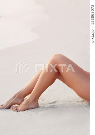 Sexy Suntan Bikin Woman Legs Relaxing Lying Down near Beach.  Beauty Skincare. Protection Sun. Epilation Laser or Shaving Concept.Sunscreen on Feet 138862072