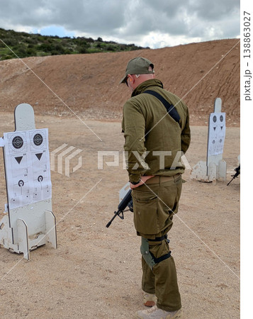 Israeli reserve soldier on shooting range 138863027