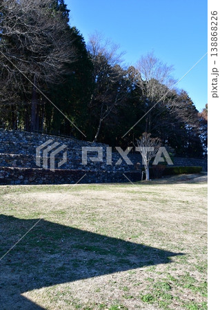 鉢形城152  三ノ曲輪石垣、掘立柱建物 138868226