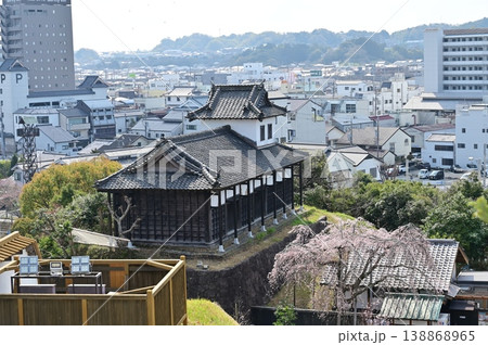 太鼓櫓とサクラ(掛川城) 太鼓櫓とサクラ(掛川城) 138868965