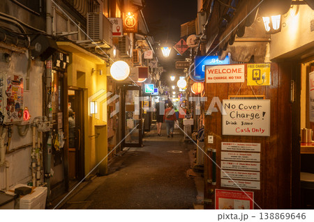 新宿ゴールデン街 138869646
