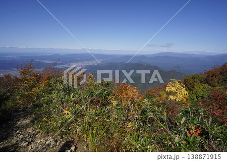 八海山ロープウエーから登るトレッキング　女人堂から少し上がった付近からの景色　2025年10月23日 138871915