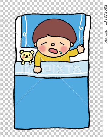 お布団でぐっすり眠るかわいい男の子、クマちゃんと一緒 お布団でぐっすり眠るかわいい男の子、クマちゃんと一緒 138872082